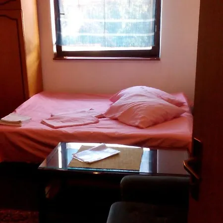 Nuki Apartman Old Town *